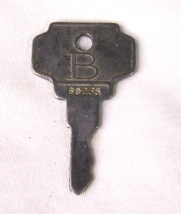 VINTAGE THEODORE BARGMAN CO RV CAMPER KEY 60235 - £7.85 GBP