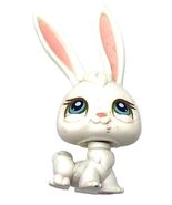 Littlest Pet Shop LPS White Bunny Rabbit With Blue Eyes #3 - $91.07 MXN