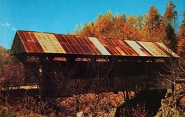 Covered Bridge Autumn Stowe VT Postcard - $110.90 MXN