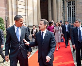 President Barack Obama with French President Nicolas Sarkozy Photo Print - £7.06 GBP