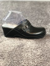 Clarks Artisan Clog 7.5 M Black Leather Casual Comfort Leather Slip On S... - $27.50