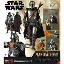 MAFEX Star Wars: The Mandalorian Action Figure - The Mandalorian &amp; The Child - £121.27 GBP
