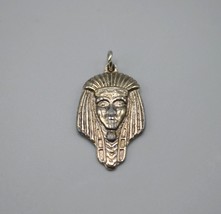 Egyptian Revival Pharoah Headdress Pendant Pewter Silver Tone Vtg 1/25&quot; - £15.41 GBP