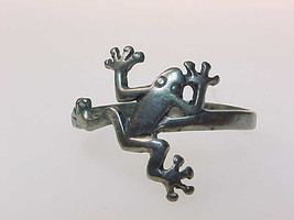 Vintage STERLING Silver FROG Ring - Size 6 1/2 - FREE SHIPPING - $22.00