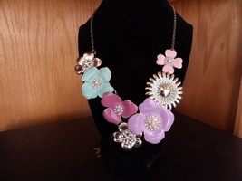 Fashion Jewelry Necklace Floral Enamel Rhinestone Pearl Flower Bib Necklace 13&quot; - £11.28 GBP