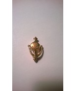 Vintage Gold Tone Door Knocker Avon Calling Lapel Pin - $9.60 CAD
