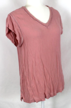 BUFFALO BLOUSE SIZE MEDIUM PINK SHORT SLEEVE V NECK  RELAX FIT CROCHET N... - £11.12 GBP