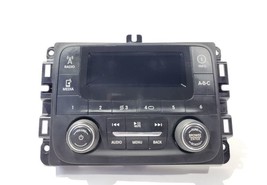 2014 Dodge Ram 3500 OEM P68226683aa Radio Audio Receiver With 3&quot; Display - $1,630.09 MXN