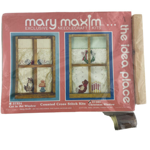 Primary image for Mary Maxim Needlecraft Kit 37385 Christmas Window Bear Wreath Candles Sold As Is
