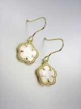 ELEGANT 18kt Gold Plated Mother of Pearl Shell CLOVER Petite Dangle Earrings - $16.99