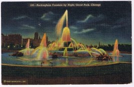 Postcard Buckingham Fountain At Night Grant Park Chicago Illinois - $2.96