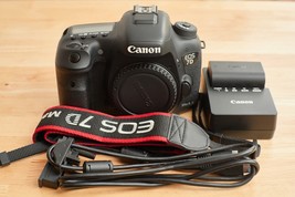 Canon EOS 7D Mark II 20.2MP Digital SLR Camera Body w/accessories - Excellent - £375.89 GBP