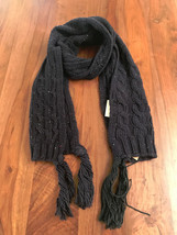 New Hollister Women Cable Knit Navy Cozy Textured Tassel Winter Scarf On... - £15.72 GBP