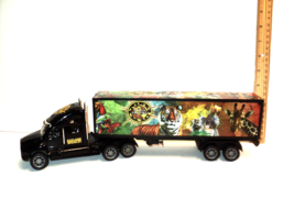 Explore the World Toy Semi-Truck Trailor Boy&#39;s Plastic Jungle Animals - £17.67 GBP