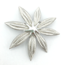 CROWN TRIFARI vintage flower brooch - textured silver-tone leaves glossy ctr pin - £18.38 GBP