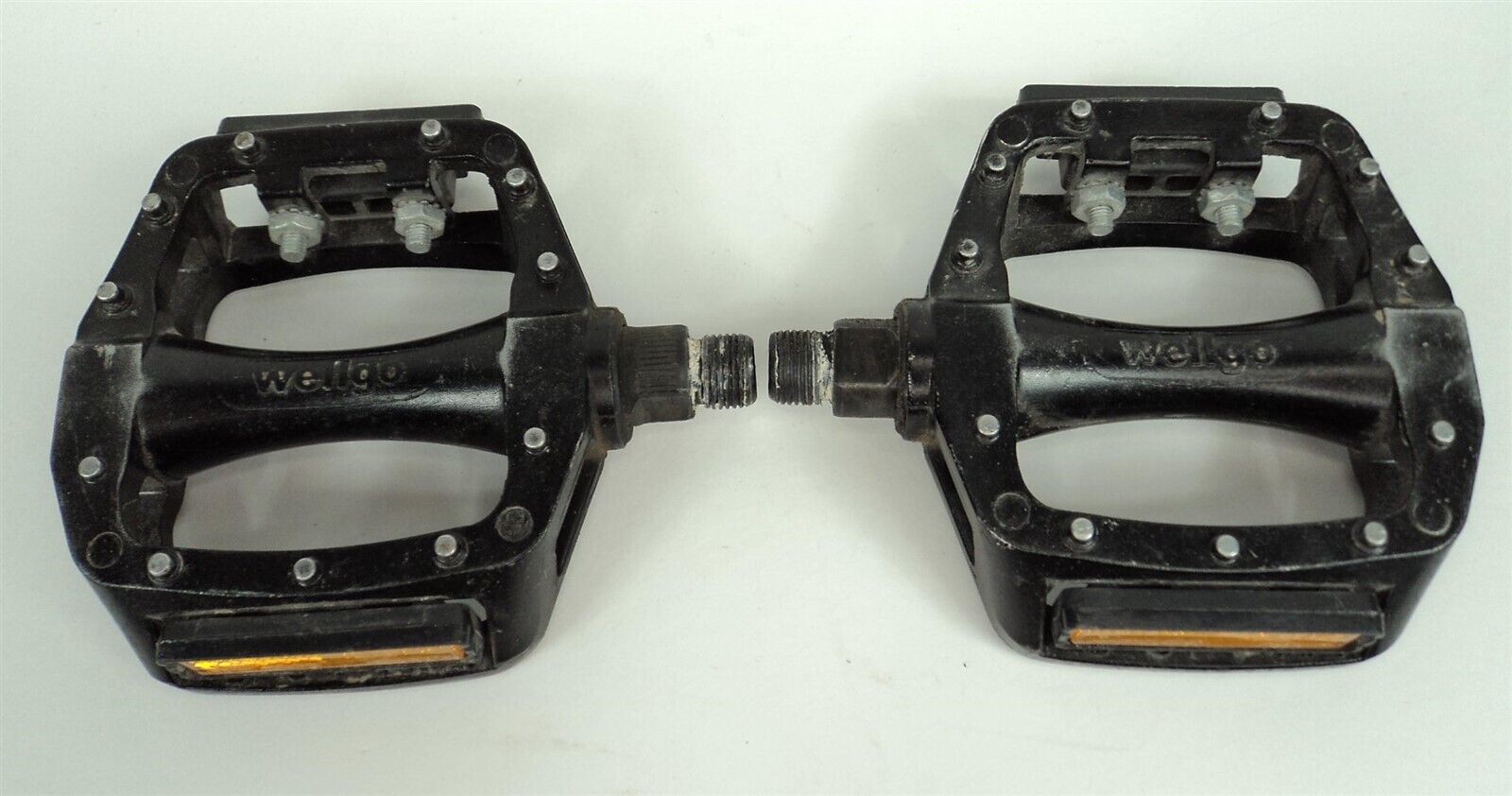 Primary image for Wellgo Bicycle 1/2" Axle Pedals w/ Reflectors 