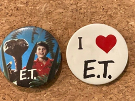 2 Vintage 80s ET Movie Extra Terrestrial 1982 PIN Lot LARGE Space Ship Universal - £6.08 GBP
