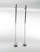 CHIC Lightweight Urban Anthropologie 3&quot; Silver Chain Ball Dangle Earrings - £11.76 GBP
