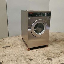 Speed Queen 40LB Front Load Washer Model: SC40BC2YU60001 S/N: 0905016564 - £2,460.83 GBP