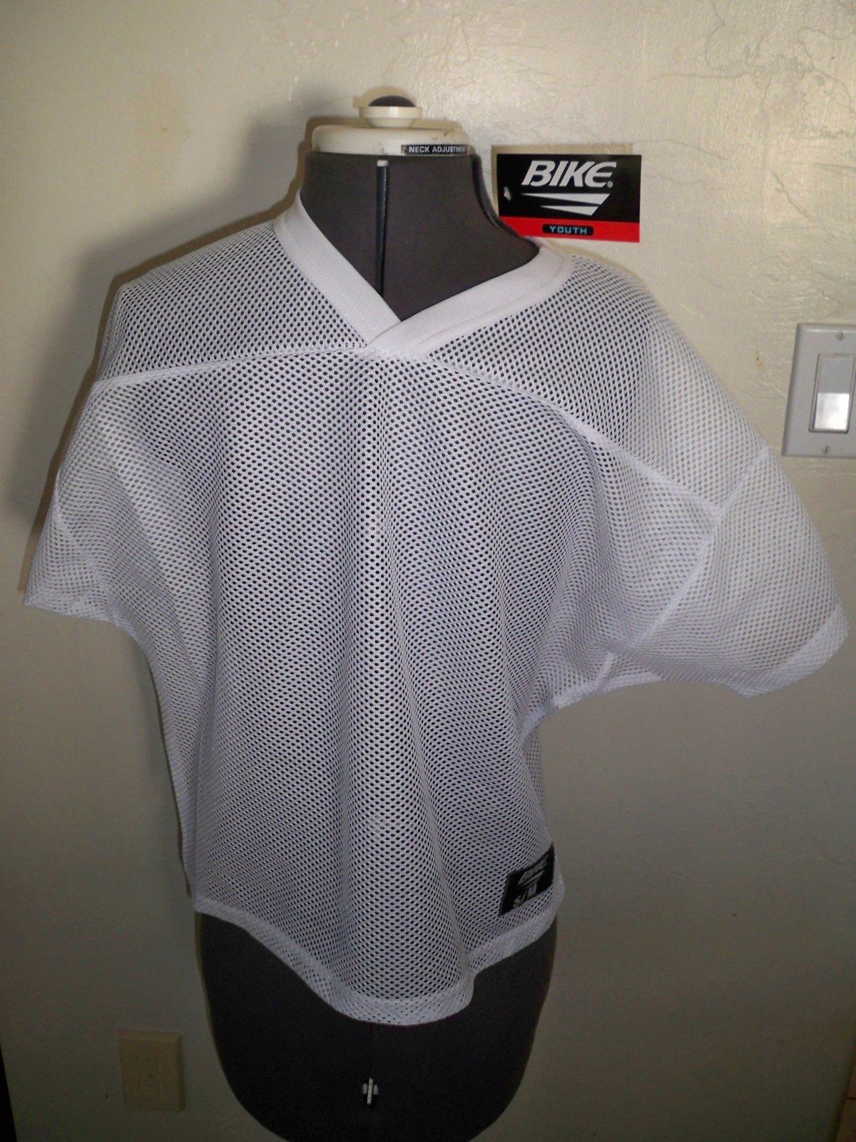BIKE YOUTH BOY'S FOOTBALL PRACTICE MESH JERSEY TOP WHITE NEW $25 - $16.99