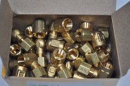 New Box of 25 Parker Brass 90º Elbow Fittings X170C-4-2 -  1/4&quot; NPT X 1/... - $98.99