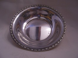 Sterling Silver 6&quot; Round Dish 56 Grams Grapes &amp; Leaves Border - £96.44 GBP