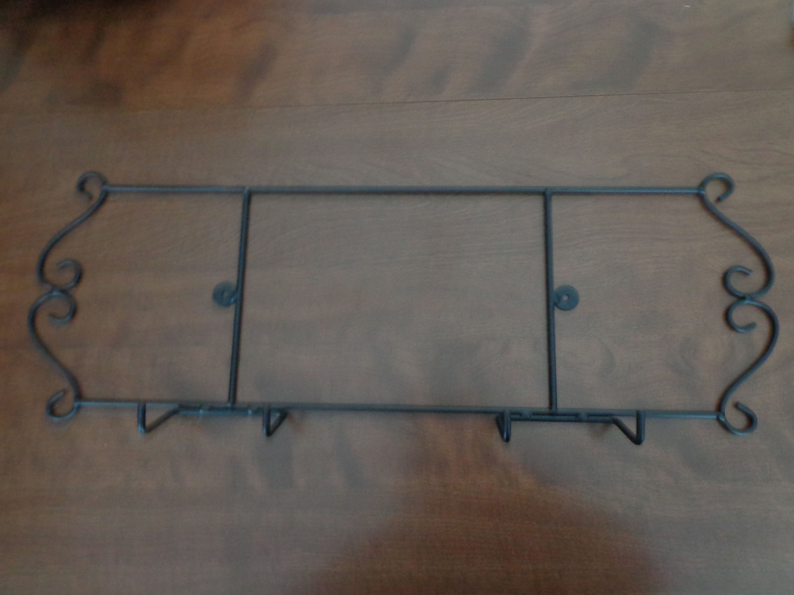 Black Metal Hanging Plate Rack - $12.50