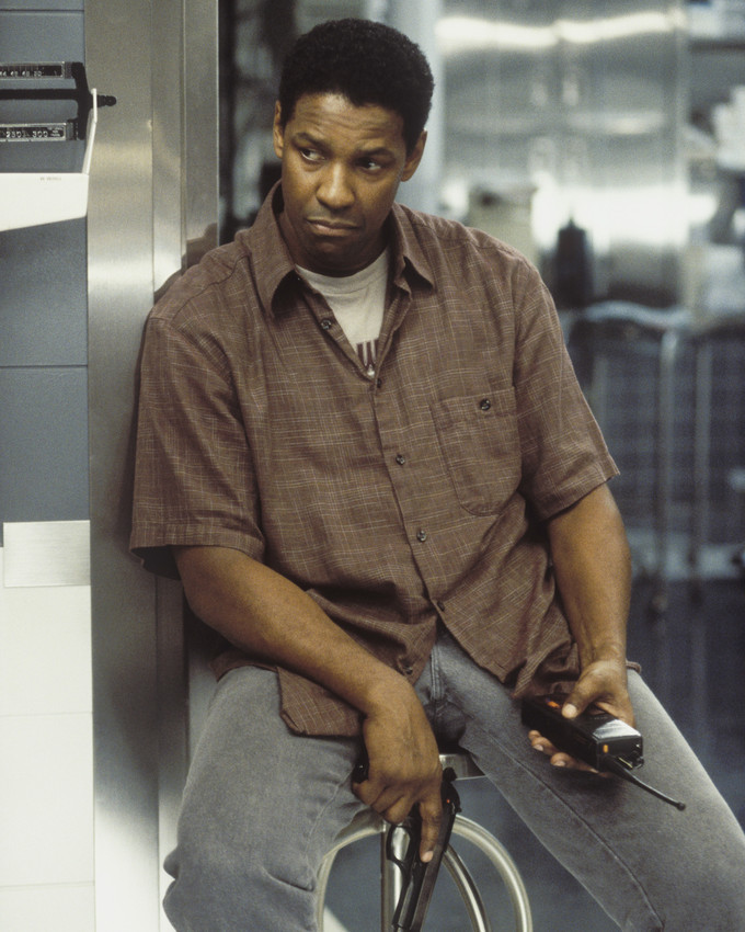 Primary image for Denzel Washington John Q Holding Gun 16x20 CanvasMovie Poster