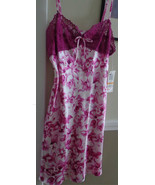 NWT Morgan Taylor Purple/White Floral Chemise - Size S - $122.82 MXN