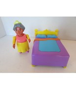 Mattel  J6758 Dora the Explorer Abuela Grandma &amp; Double Bed - $6.88