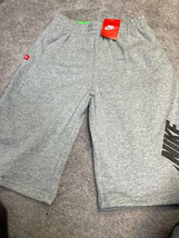 NIKE  BOYS  GRAY/ GREEN MESH BASKETBALL SHORTS  645320-063   SIZE : L - £14.87 GBP