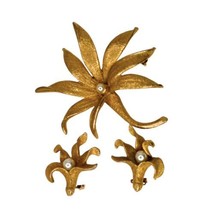 BOUCHER Brooch Earrings Set Gold Tone Flowers Faux Pearls ALTERED READ A... - $37.49
