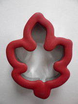 Wilton Vintage Red Autumn LEAF Fall  Soft grip Cookie cutter Retired - £7.44 GBP