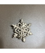 Vintage Silver Color - Christmas Snowflake Brooch Pin With Two Matching ... - $20.36 CAD