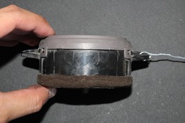 2000-2005 TOYOTA CELICA GT LEFT HAND DRIVER SIDE CENTER DASH AIR VENT K4743 image 3