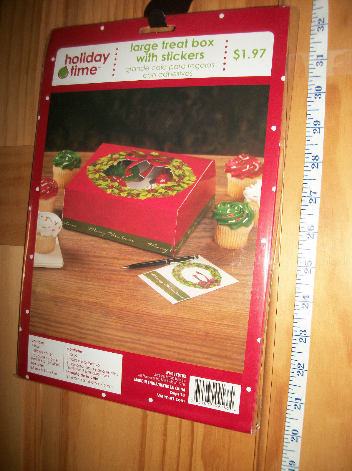 Home Holiday Party Supply Large Christmas Wreath Food Treat Gift Box Sticker Set - $1.89