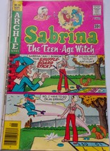 Vintage Sabrina The Teen Age Witch No. 34 Sept 1976 - $247.28 MXN