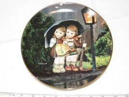 The M J Hummel Plate Collection Little Companions Stormy Weather Plate #... - £16.19 GBP