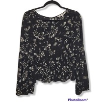 Cupcakes &amp; Cashmere Black Josephina Floral Print Bell Sleeve Blouse - Size M - £21.01 GBP