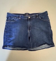 Lee Modern Series Mid Rise Fit Jean Shorts Women’s 18W Blue - $19.80
