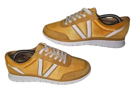 Vionic Nana Satin Yellow and Gold Trainers Women&#39;s Sz 8.5 - $367.96 MXN