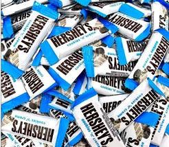Hershey&#39;s Milk Chocolate Cookie &amp; Creme Snack Size, Bulk Value Price Limited Now - £9.52 GBP+