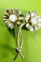 Vtg Double Flower Silver Tone White Stone Pin Brooch - £23.83 GBP
