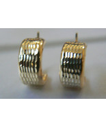 14k yellow gold hallmark diamond wave cut hoop earrings - £127.25 GBP