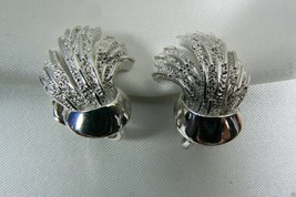 Vintage Trifari Signed Silver  Tone Clip On Earrings - £19.47 GBP