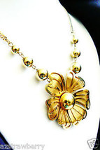 Gold Tone Metal Flower Pendant Chain Necklace Pretty! - £18.82 GBP