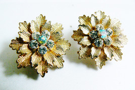 VTG gold tone Festive color crystal Rhinestones flower clip earrings - £22.50 GBP