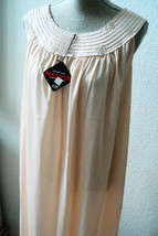 VTG 1970s Nightie Night Gown French Maid Lingerie Co.  Antron-III Nylon NWT sz M - £54.25 GBP