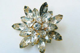 Vintage Fantastic Gold Tone Clear Crystal Burst  Star Flower Pin Brooch - £31.16 GBP
