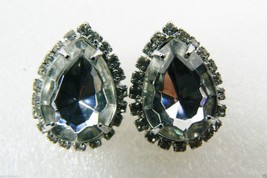 Pretty Vintage Silver Tone Clear Tear drop stone rhinestones stud earrings - £19.15 GBP